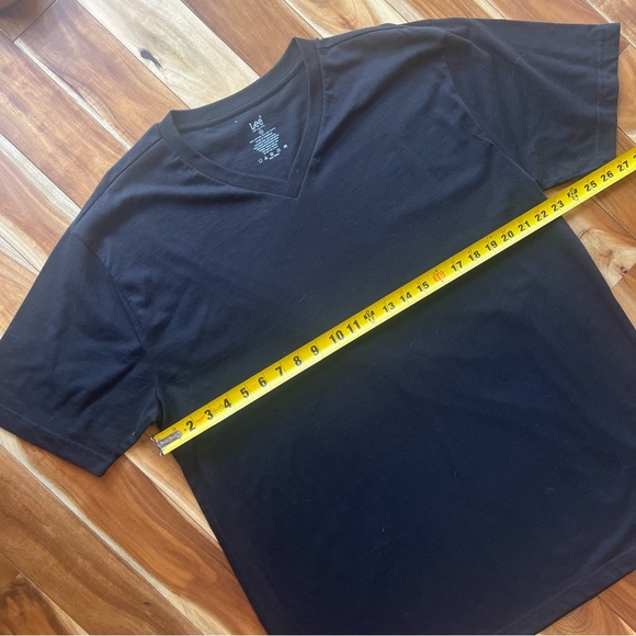 NWOT classic Lee jeans vneck tee - Picture 8 of 12